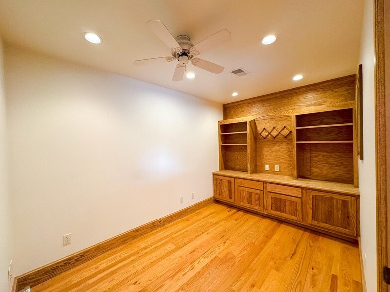 More Photos Of W1734 North St, Green Lake Office For Sale