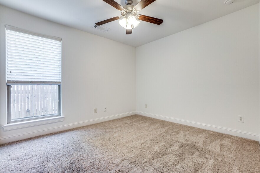 More Photos Of 6140 Oram St, Dallas Apartments For Sale