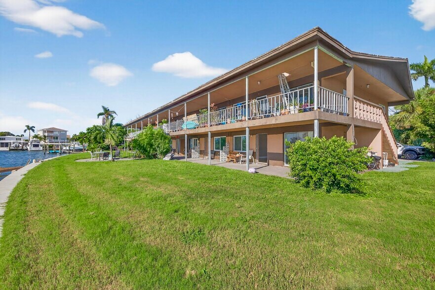 More Photos Of 275 116th Ave, Treasure Island Apartments For Sale