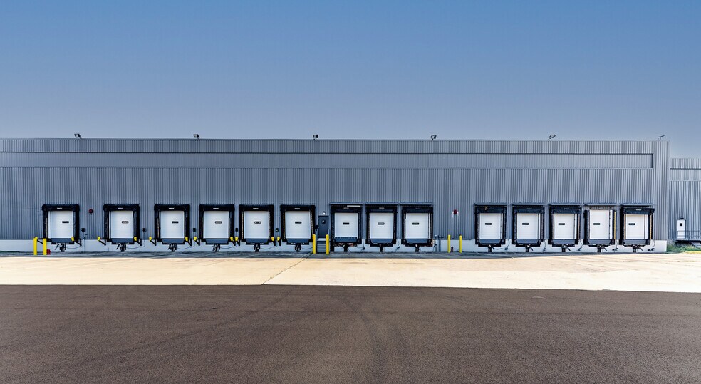 More Photos Of 150 Loomis Pky, Ravenna Warehouse For Lease