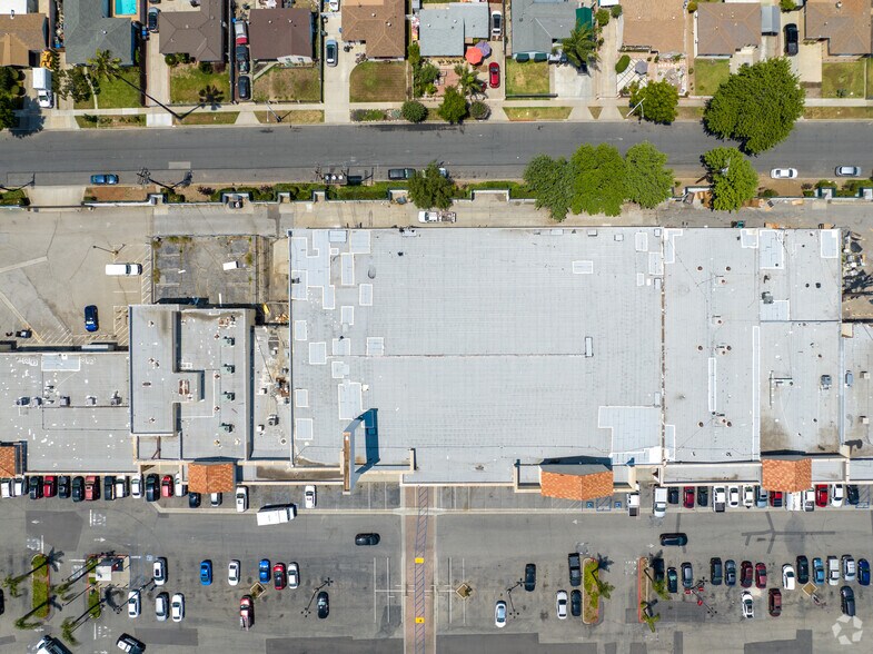 More Photos Of 422 S Azusa Ave, Azusa Unknown For Lease