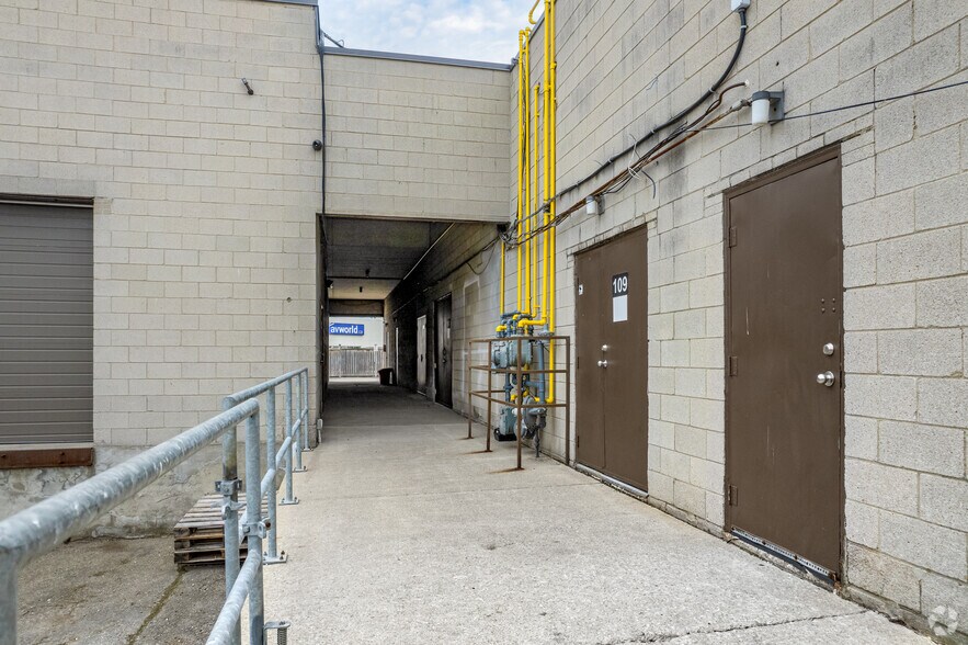 More Photos Of 215 Carlingview Dr, Toronto Light Distribution For Lease