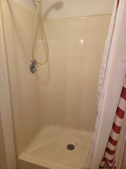 More Photos Of 5A High St, Matawan Specialty For Sale