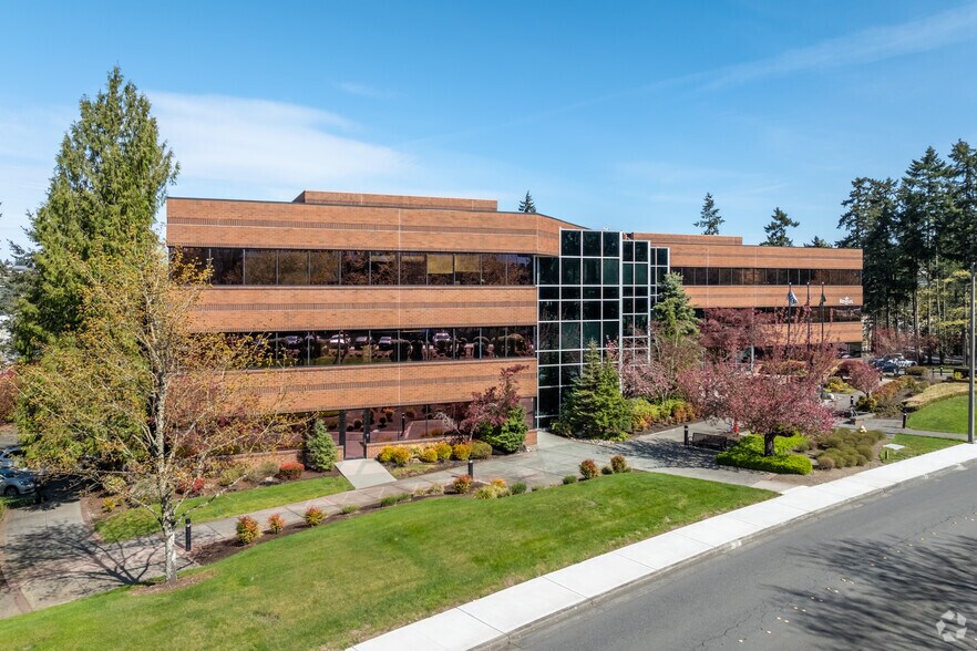 More Photos Of 11900 NE 1st St, Bellevue Coworking Space