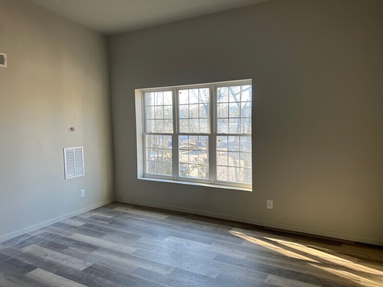 More Photos Of 542 SW Milam Ave, Atlanta Warehouse For Lease