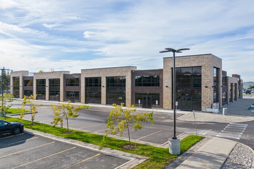 More Photos Of 747 Silver Seven Rd, Ottawa Storefront For Lease