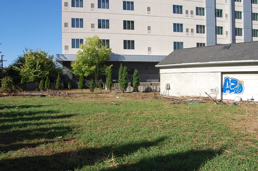 More Photos Of 2530 Essex St SE, Minneapolis Land For Sale