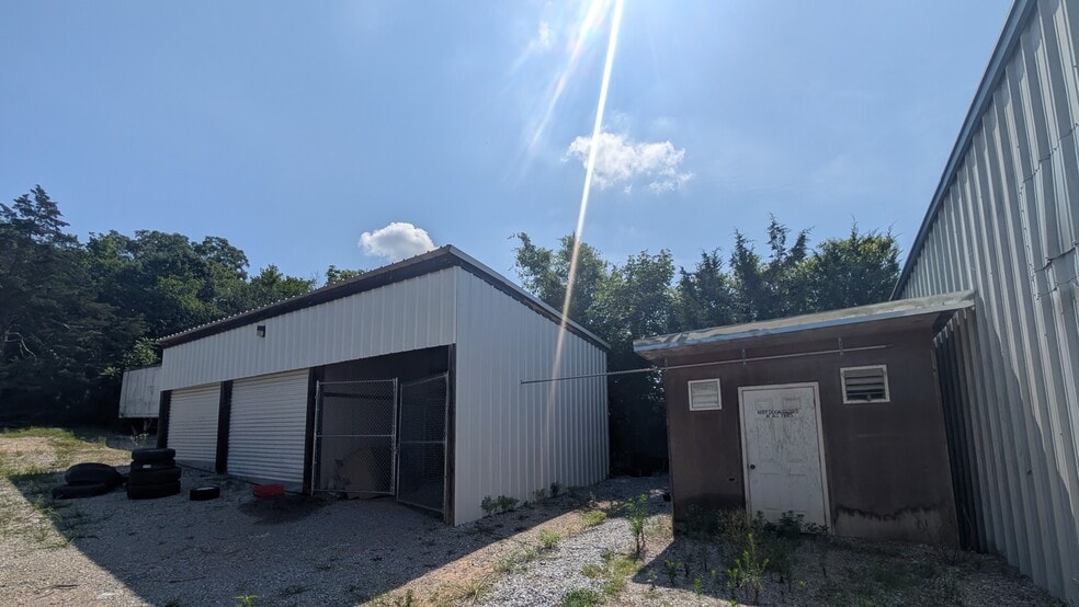 More Photos Of 4737 Adams Rd, Hixson Light Manufacturing For Lease