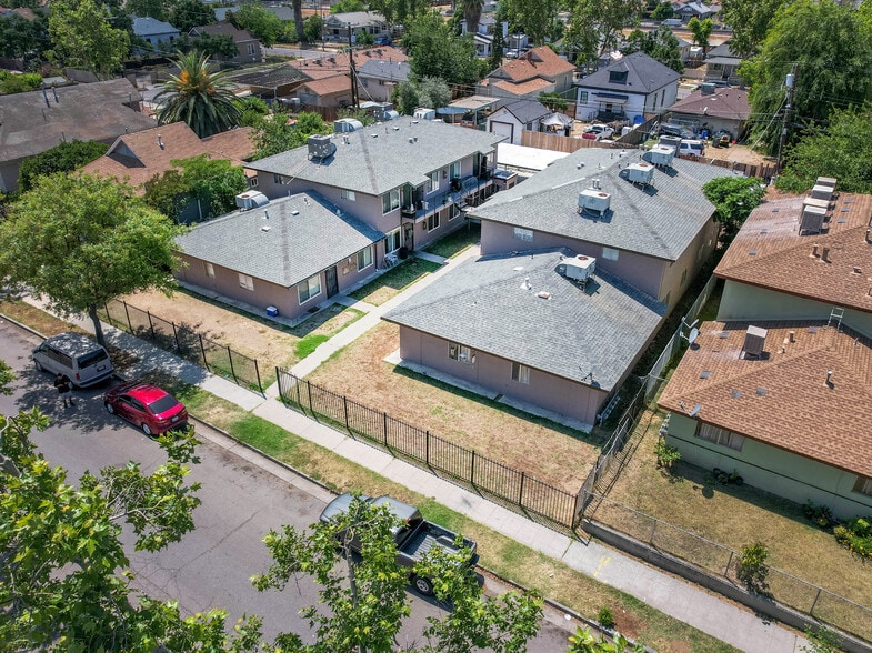 Primary Photo Of 435 N Valeria St, Fresno Apartments For Sale
