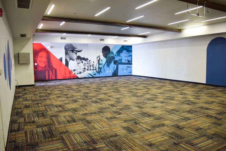 More Photos Of 201 E Broadway St, North Little Rock Freestanding For Sale