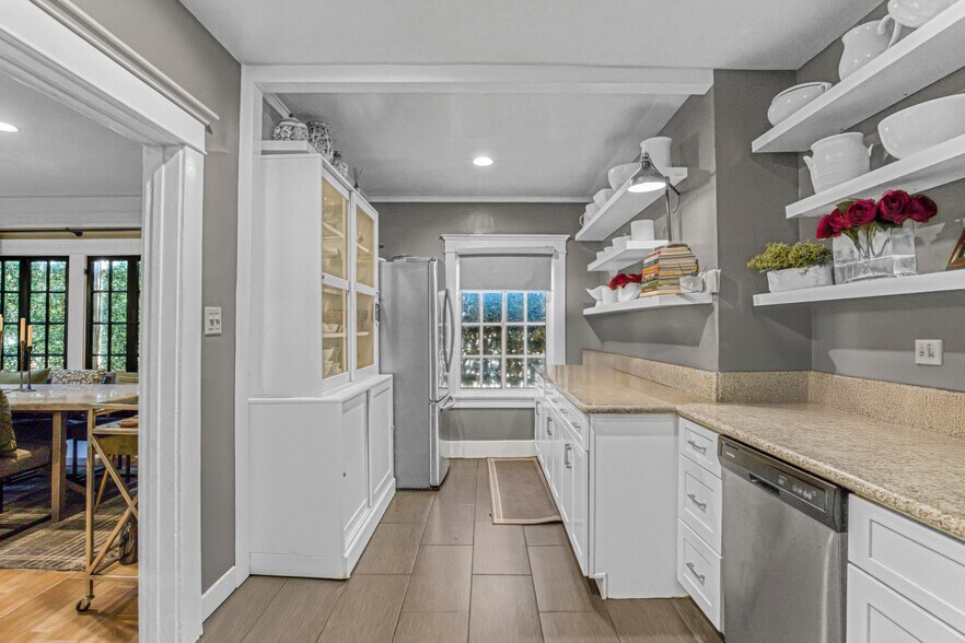 More Photos Of 1276 N Sweetzer Ave, West Hollywood Apartments For Sale