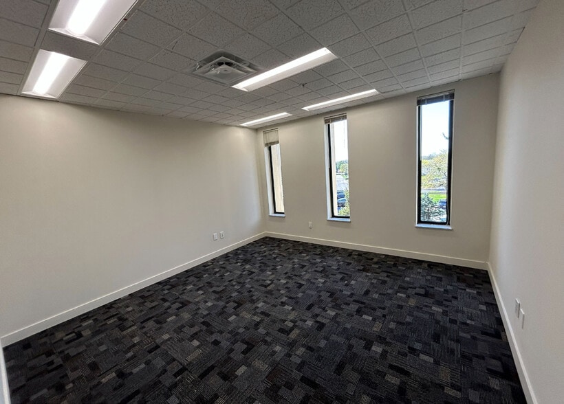More Photos Of 5025 Arlington Centre Blvd, Upper Arlington Office Residential For Lease