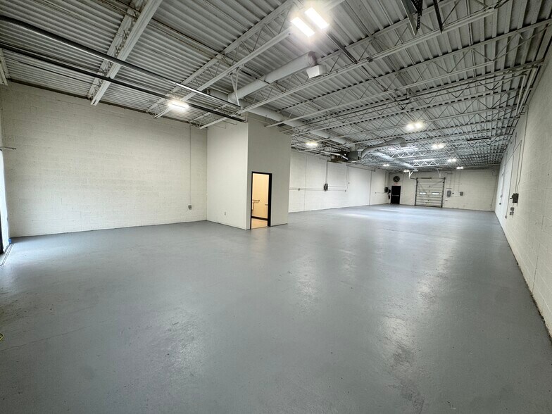 More Photos Of 10-16 Democrat Way, Gibbsboro Light Distribution For Lease