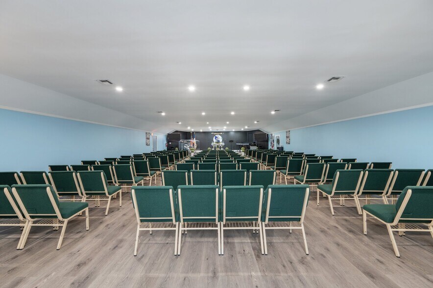 More Photos Of 17457 US-331, Freeport Specialty For Sale