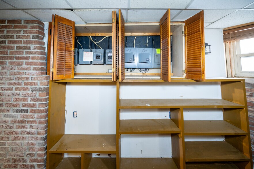 More Photos Of 103-105 Devon St, Kearny Apartments For Sale