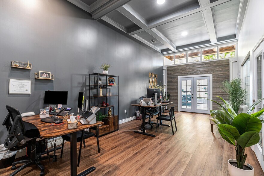 More Photos Of 23 E 6th St, Tracy Office For Sale