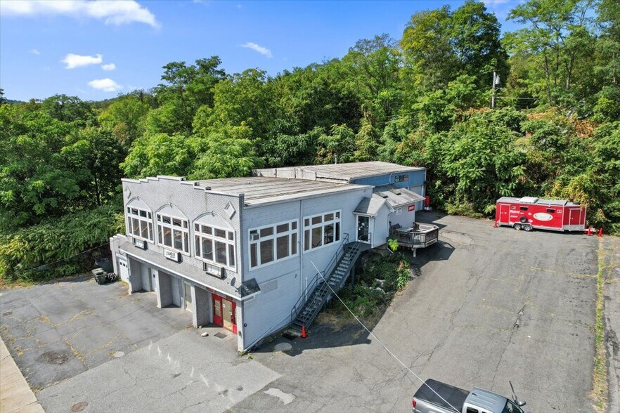 More Photos Of 1005 Route 9W, Fort Montgomery Auto Repair For Sale