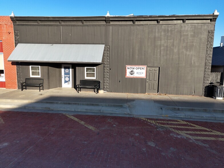 More Photos Of 121 Starr Ave, Miltonvale General Retail For Sale