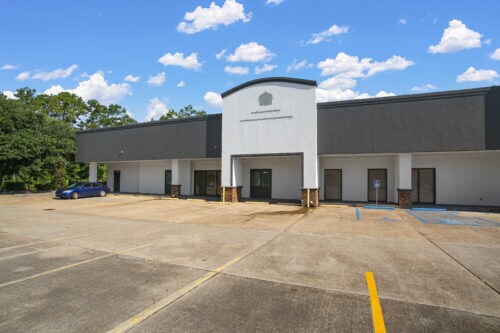 More Photos Of 1200 W Causeway Approach, Mandeville Storefront Retail Office For Lease
