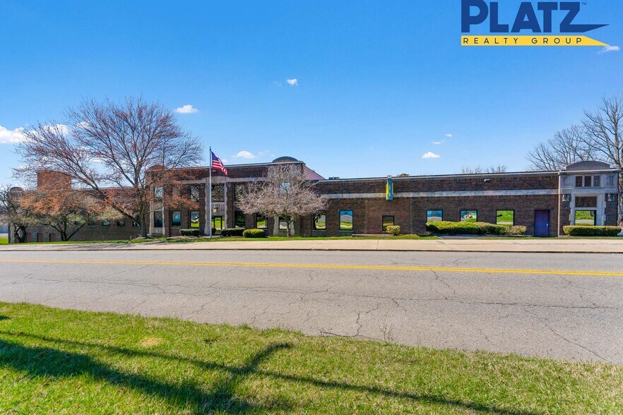 More Photos Of 1900 Hubbard Rd, Youngstown Industrial For Lease