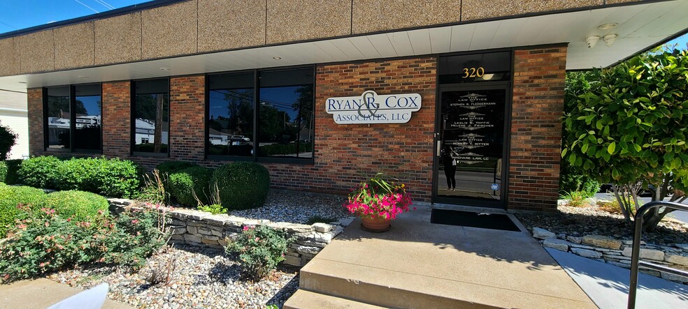 Primary Photo Of 320 N 5th St, Saint Charles Office For Lease