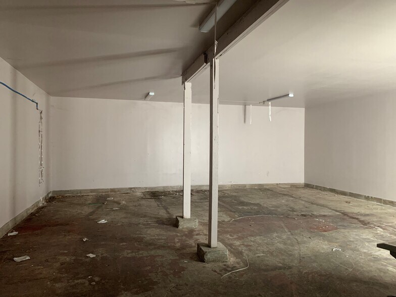More Photos Of 1915 Airline Dr, Houston Warehouse For Lease