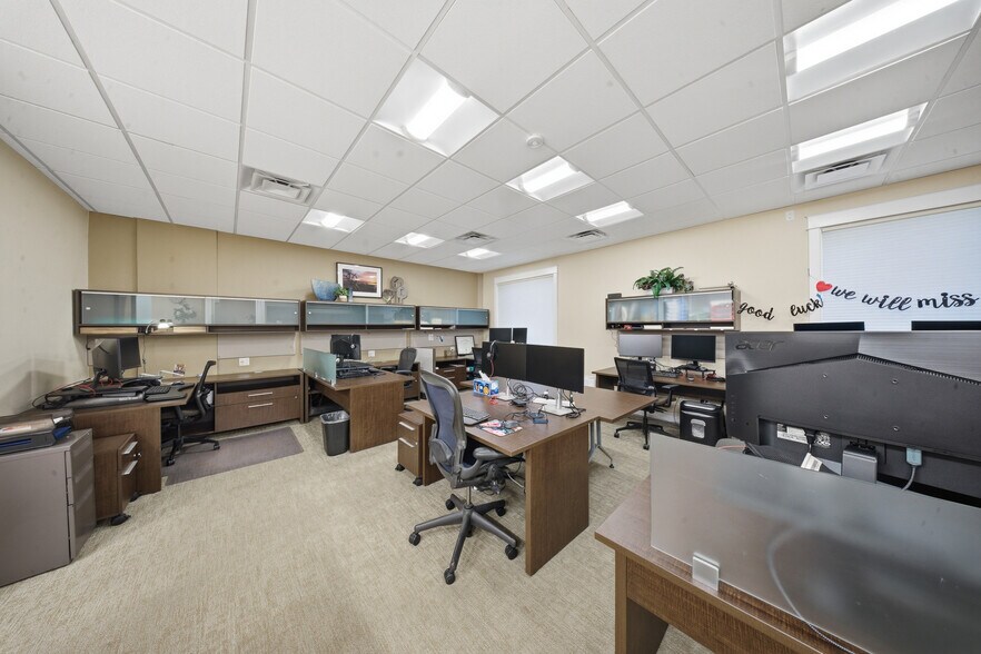 More Photos Of 5011 Argosy Ave, Huntington Beach Loft Creative Space For Sale
