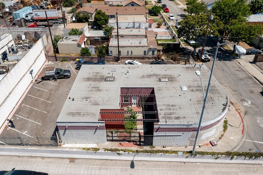 Primary Photo Of 325-329 E Rosecrans Ave, Compton Loft Creative Space For Sale