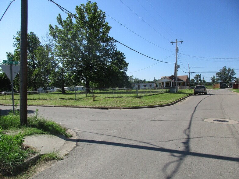 More Photos Of 4501 W 8th St, Tulsa Religious Facility For Sale