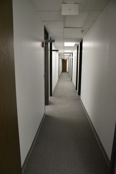 More Photos Of 16770 Imperial Valley Dr, Houston Office For Lease