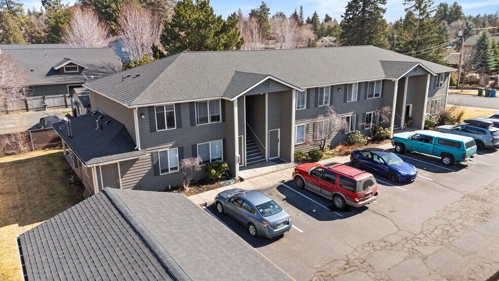 More Photos Of 414 NE Norton Ave, Bend Apartments For Sale