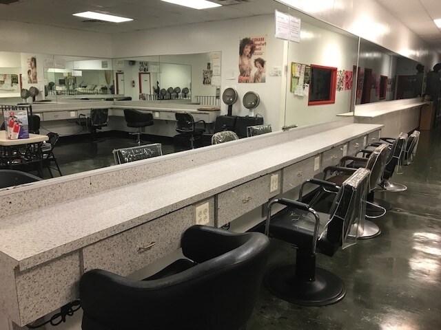 More Photos Of 2520-2522 N Broad St, Philadelphia Showroom For Sale