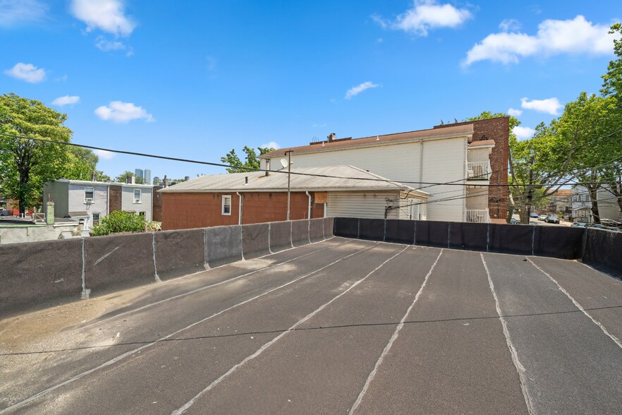 More Photos Of 162 Mallory Ave, Jersey City Office Residential For Sale