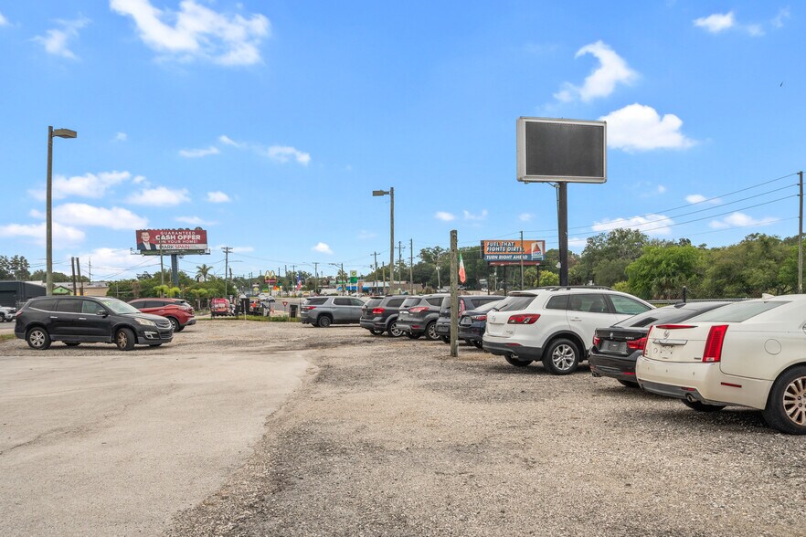 More Photos Of 7116 Rose Ave, Orlando Auto Dealership For Sale