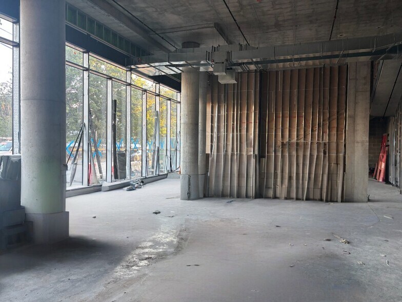 More Photos Of 387 8th St, Jersey City Apartments For Lease