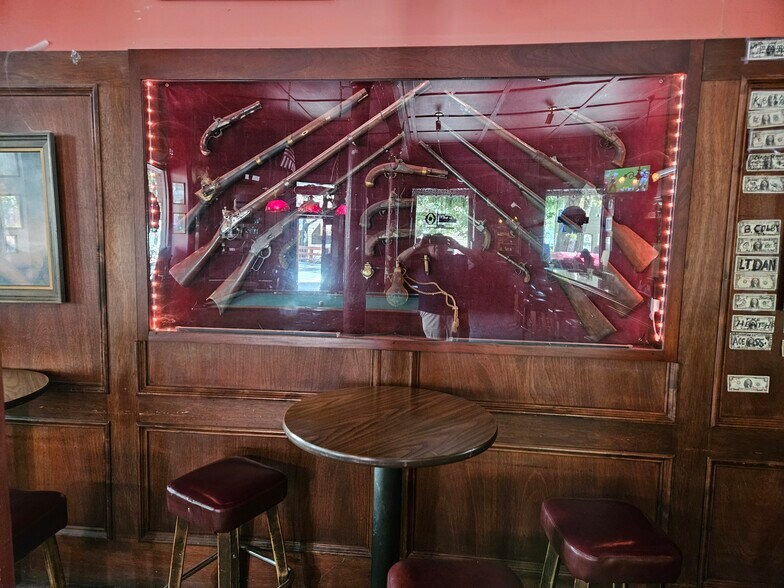 More Photos Of 101 Commercial St, Downieville Bar For Sale