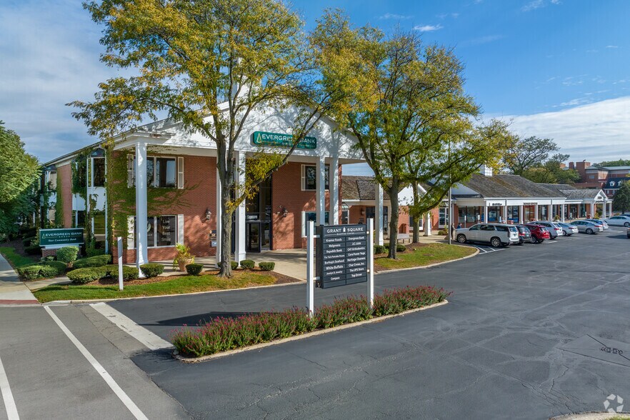 Primary Photo Of 1-10 Grant Sq, Hinsdale Storefront Retail Office For Lease