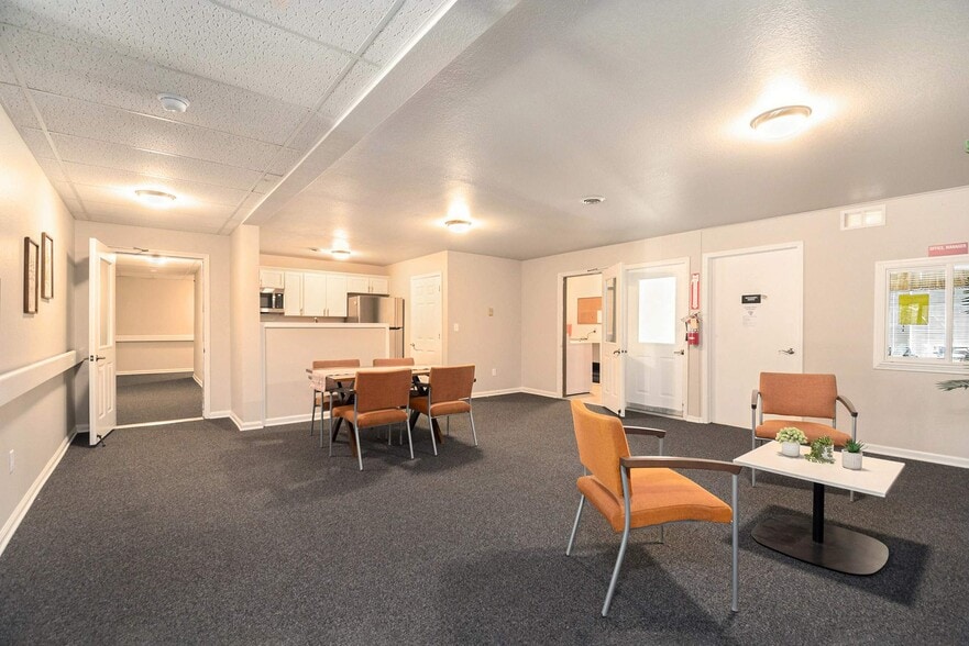 More Photos Of 406 S Church St, Lincoln Apartments For Sale