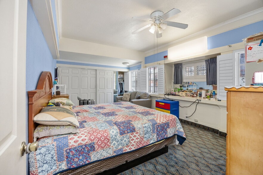 More Photos Of 451 E Vernon Ave, Los Angeles Hotel For Sale