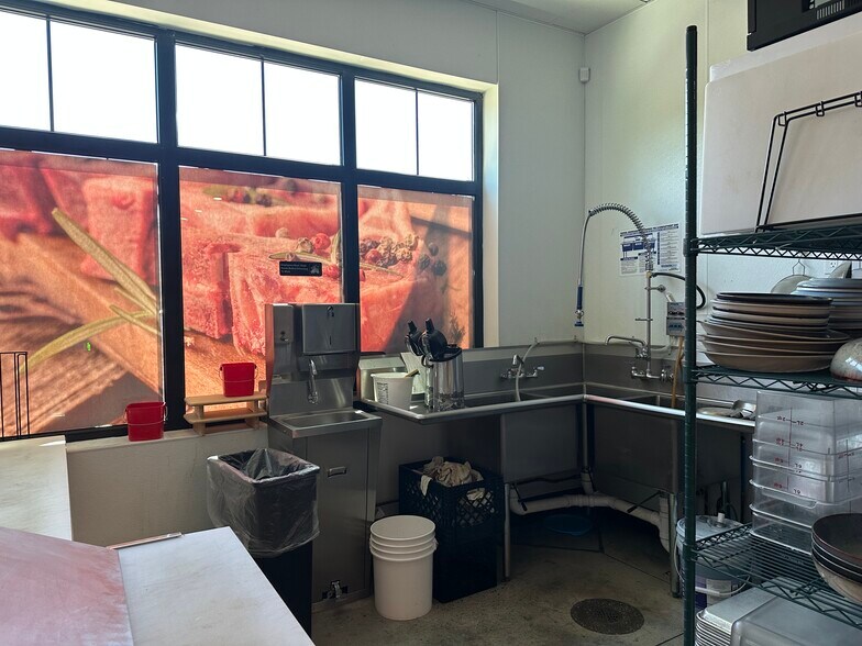More Photos Of 731 Federal Rd, Brookfield Apartments For Lease