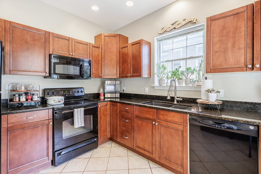 More Photos Of 166 N Main St, Fairport Apartments For Sale
