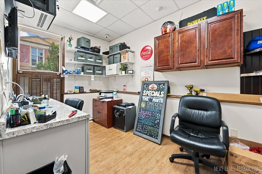 More Photos Of 227 W Wilson St, Batavia Restaurant For Sale
