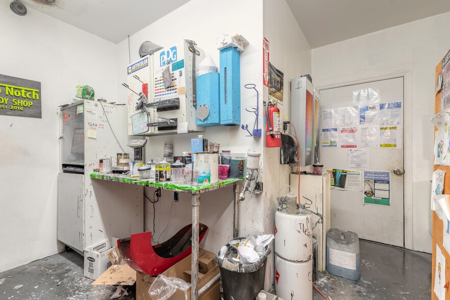 More Photos Of 635 Carswell Ave, Holly Hill Auto Repair For Sale
