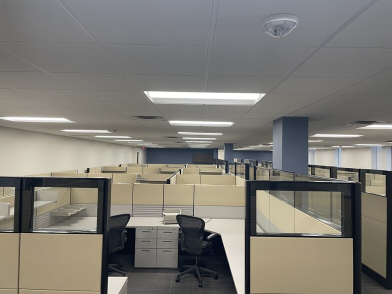 More Photos Of 8267 Elmbrook Dr, Dallas Office For Lease