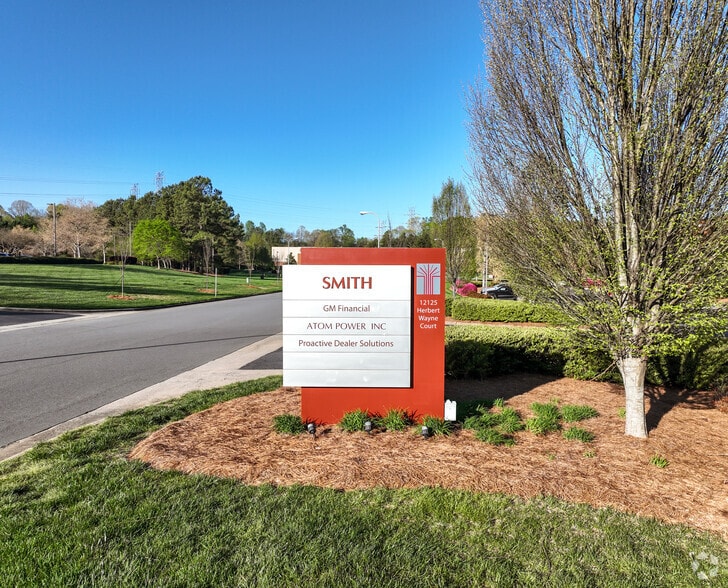 More Photos Of 12125 Herbert Wayne Ct, Huntersville Office For Lease