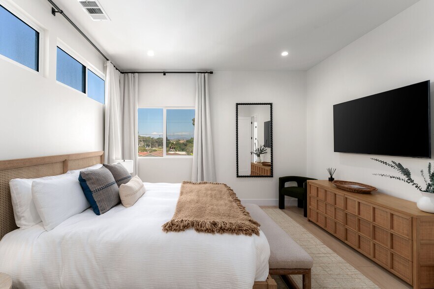 More Photos Of 5140 Los Robles Dr, Carlsbad Multifamily For Sale