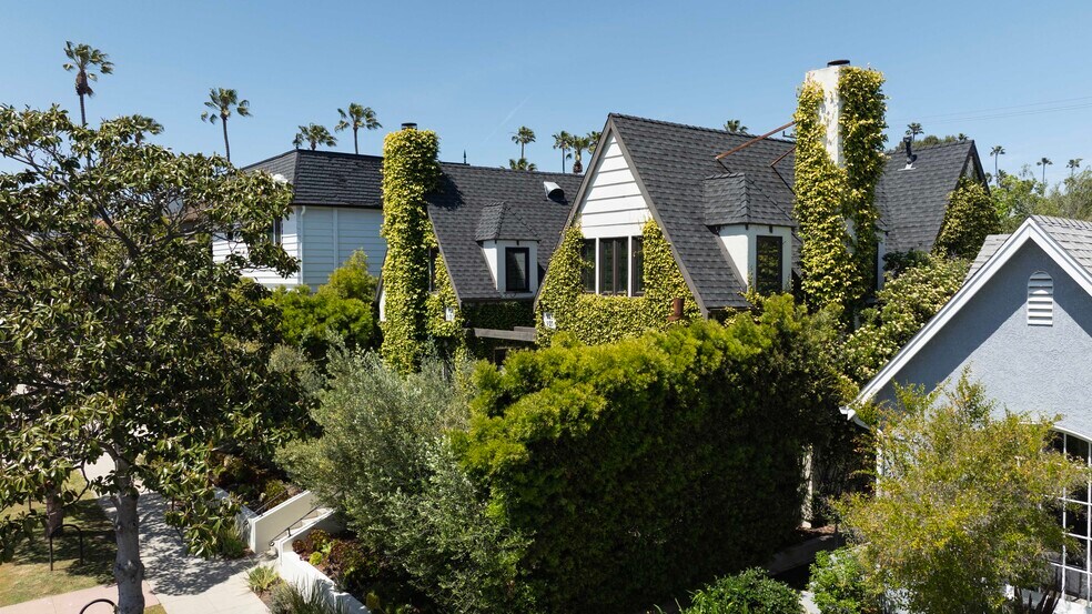 More Photos Of 921-925 16th St, Santa Monica Apartments For Sale