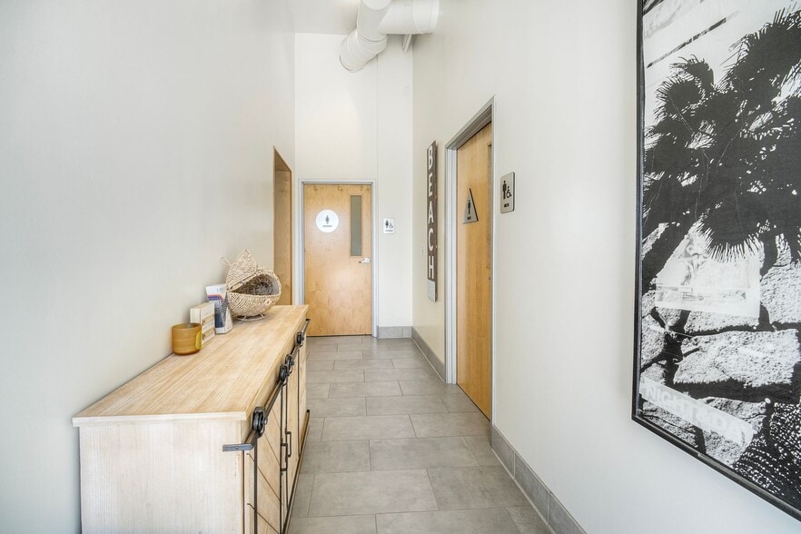 More Photos Of 1523 S Coast Hwy, Oceanside Freestanding For Lease