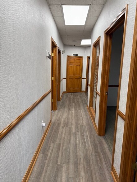 More Photos Of 141 Casco Dr, Avon Service For Lease