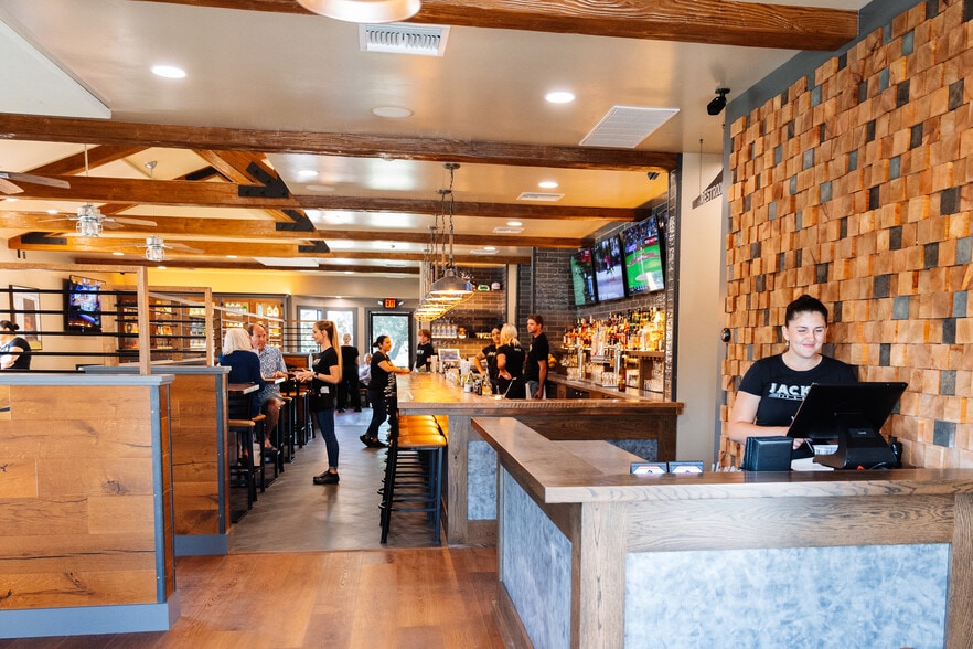 More Photos Of 1902 Creston Rd, Paso Robles Restaurant For Lease